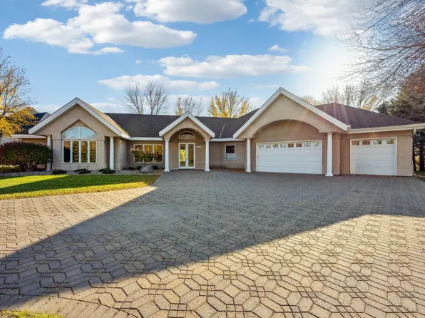 14442 Wilds Pkwy NW, Prior Lake, MN 55372