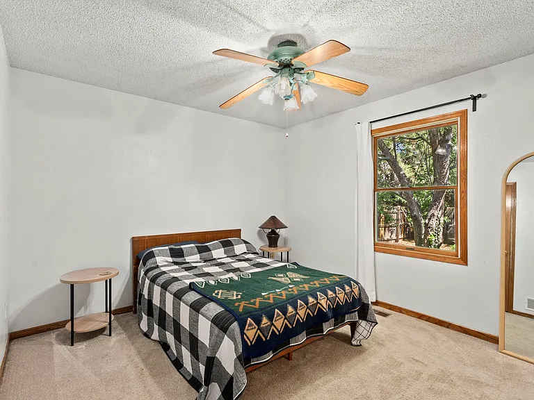 1702 Dora St — Photo 31
