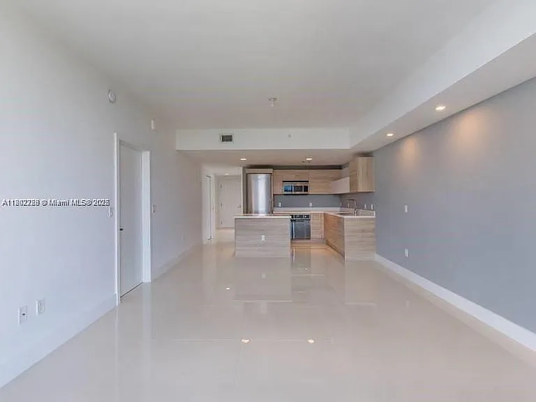 16385 Biscayne Blvd #2103 — Photo 7