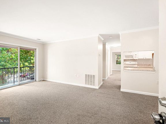 3rd image of 18328 Streamside Dr APT 301