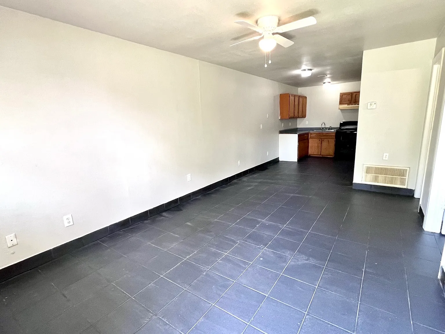 304 South B Street - 1 — Photo 4
