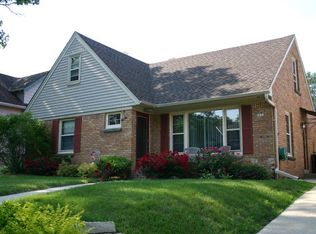 6812 W Lloyd St, Wauwatosa, WI 53213