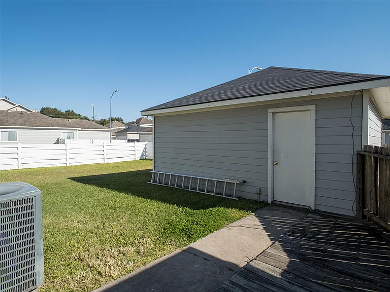 21843 Grassy Hill Ln — Photo 46