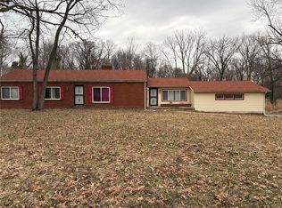 835 Prigge Rd, Saint Louis, MO 63138