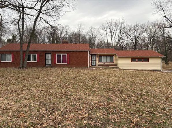 835 Prigge Rd, Saint Louis, MO 63138