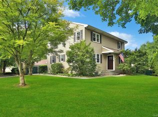 54 Frankford St, Hawthorne, NY 10532