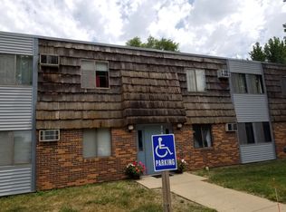 504 S Court St APT 6, Elk Point, SD 57025