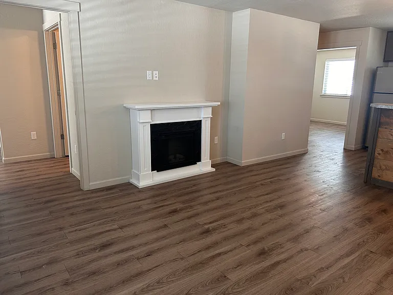 608 E 2nd Ave #203 — Photo 5