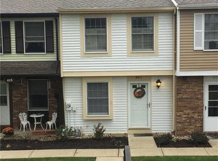 802 Bonnie Brae Dr, Coraopolis, PA