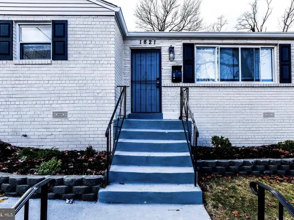 1821 Campbell Dr, Suitland, MD 20746