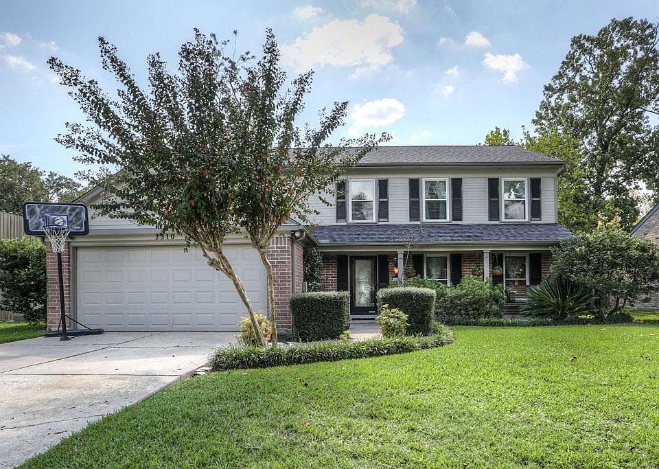 1st image of 2310 Parkview Dr