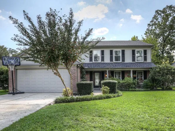 2310 Parkview Dr, Pearland, TX 77581