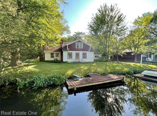 1279 Wilbur St, Pinckney, MI
