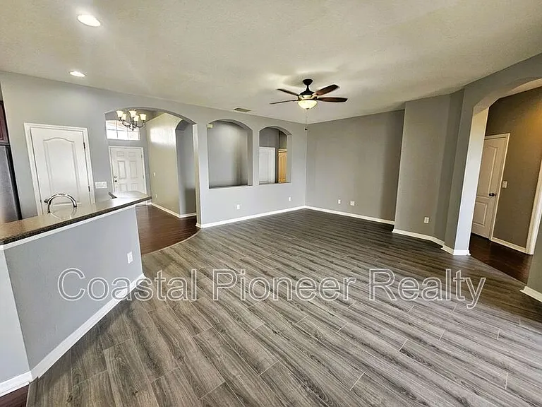 1824 Mira Lago Cir — Photo 13