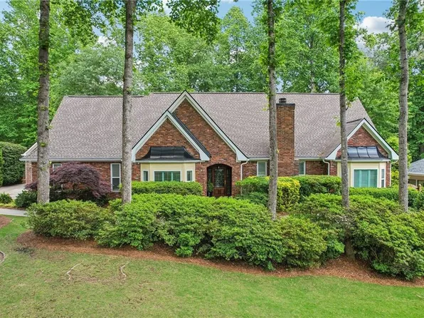 3456 Drayton Dr NE, Roswell, GA 30075