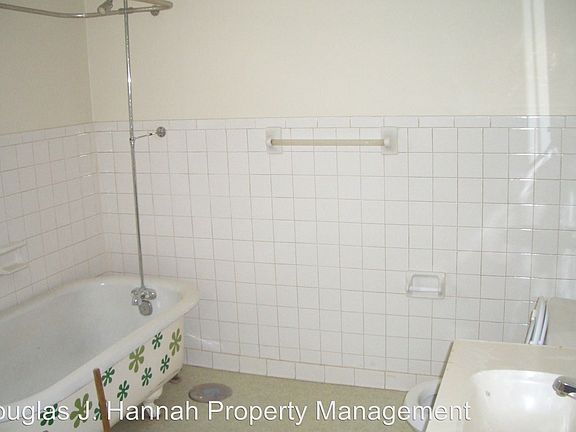 5th image of 3920 Morrell Ave