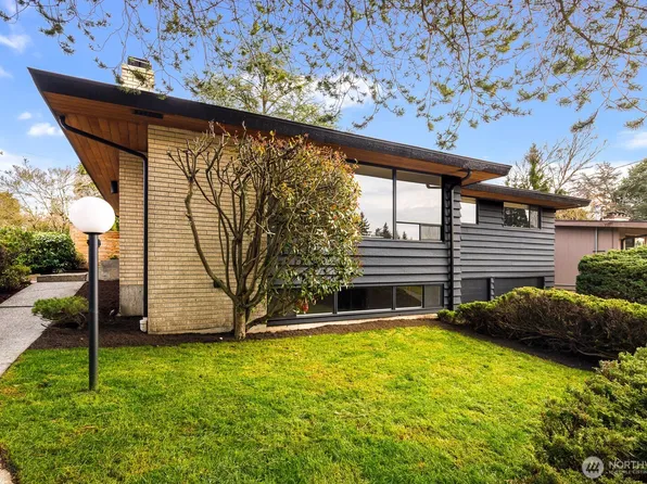 7058 39th Avenue NE, Seattle, WA 98115