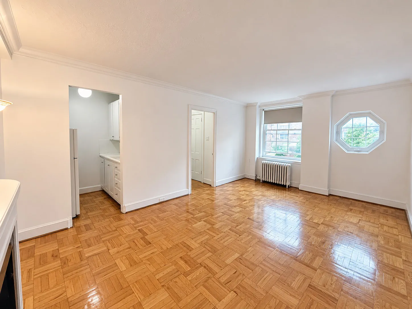 Studio, 376 sqft, $1,700 — Photo 4