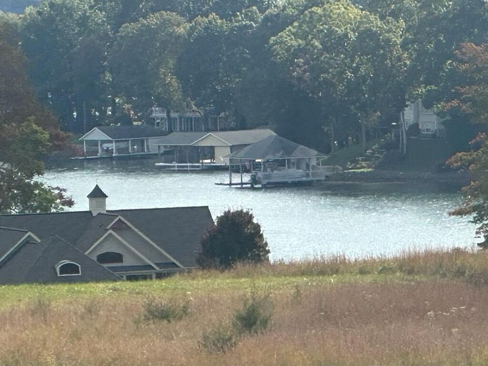 2nd image of 31 Farm Dr