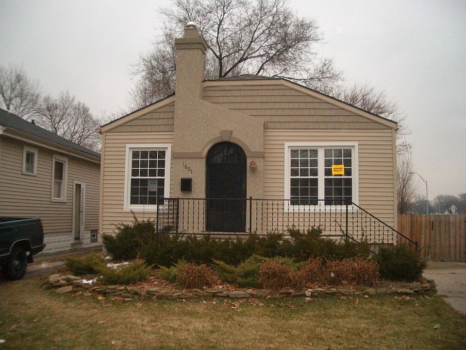 1st image of 1601 Hoffman Ave