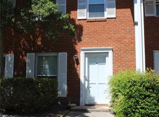 1315 W Meadowview Rd APT B, Greensboro, NC 27403