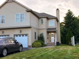 9 Orchard St #B, Millburn, NJ 07041