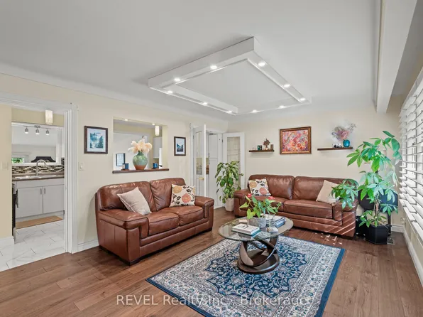 28 Black Knight Rd, Saint Catharines, ON L2N 3C1