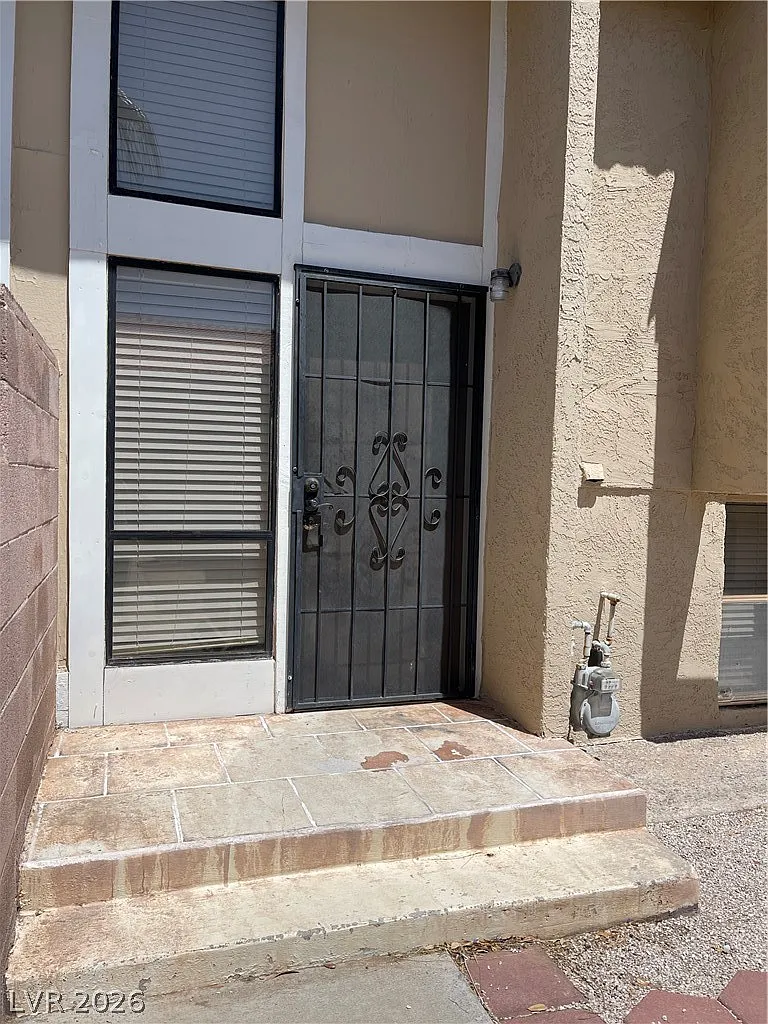 2 bed, 1.5 bath, 1196 sqft, $1,495 — Photo 3