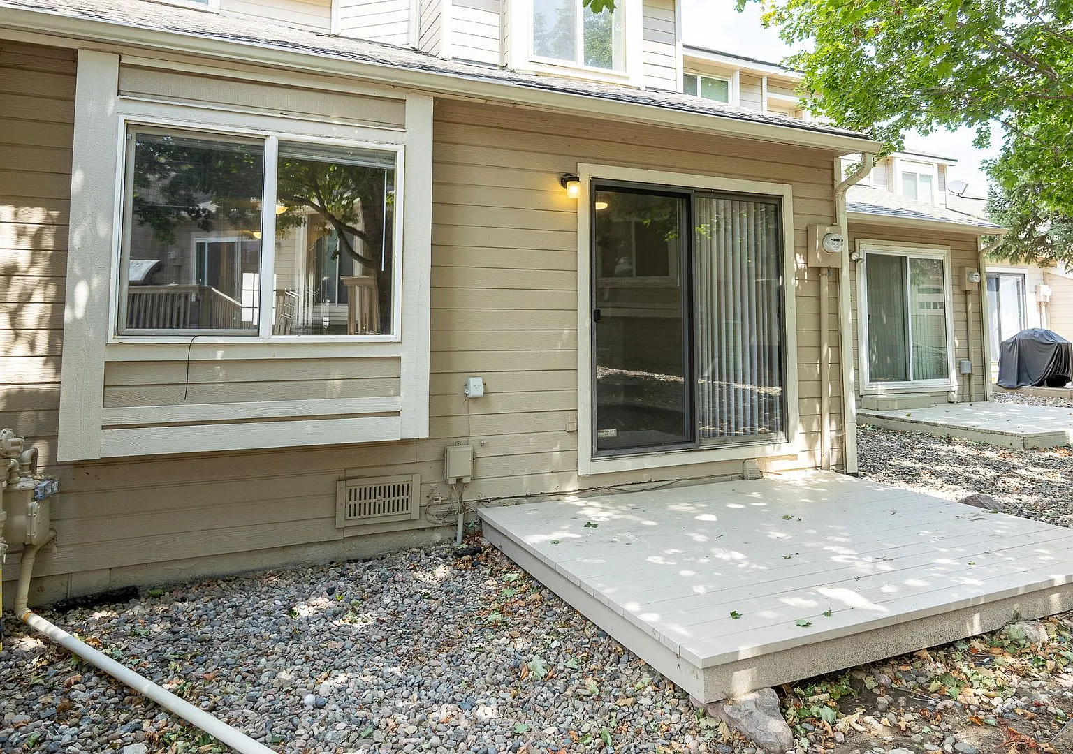 2 Bedroom Townhome Near Golf Course! — Photo 3