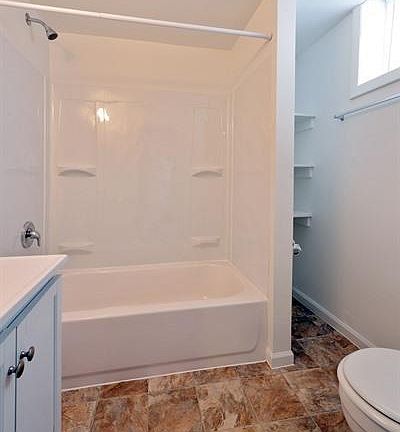 5th image of 3909 Dolfield Ave #D