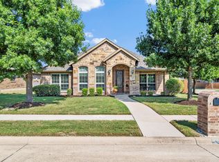 200 Cambridge St, Waxahachie, TX 75165