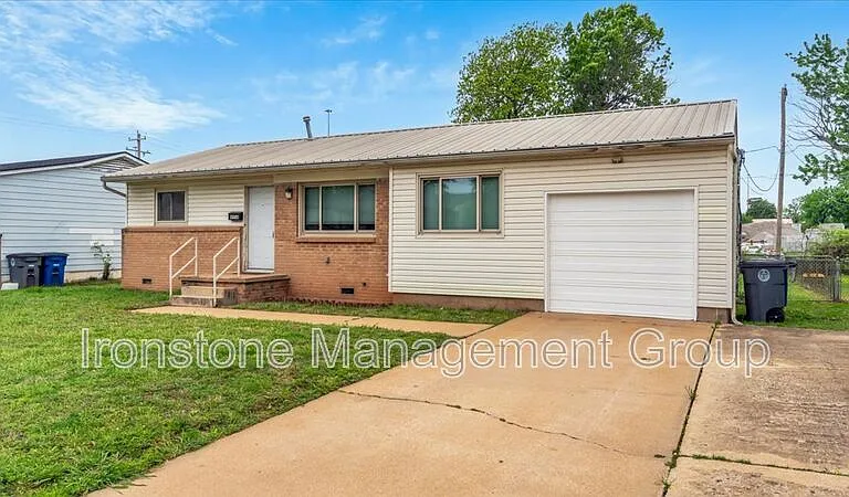 4956 S Maybelle Ave — Photo 2