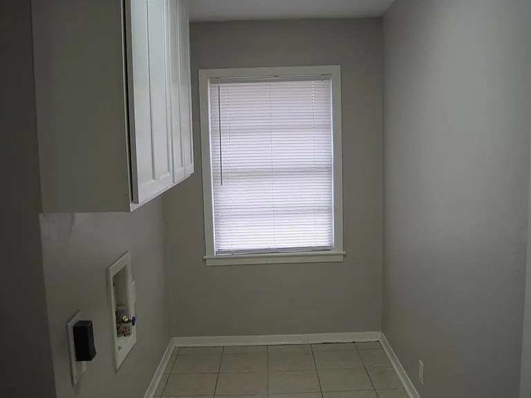 1124 Lawrence St — Photo 22