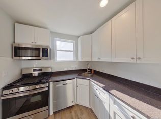 22 Austral Ave, Glen Cove, NY 11542