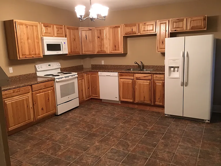 32 Saint Anthony St #32 — Photo 1