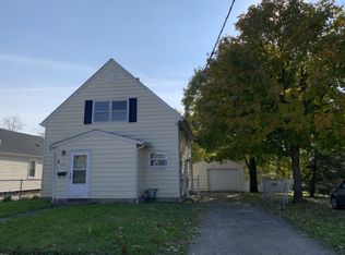 428 Charter St, Dekalb, IL 60115