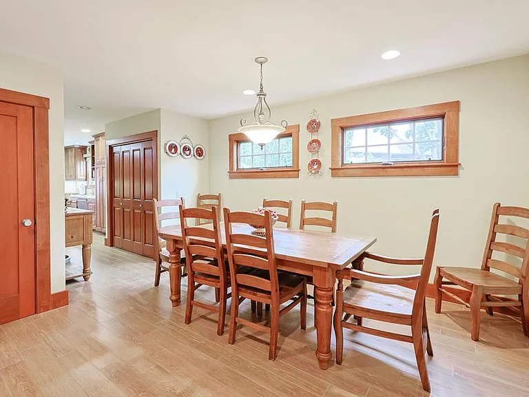 1027 Encino Row — Photo 17