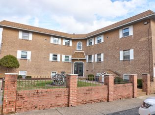 300 Rutledge Ave APT 11, Folsom, PA 19033