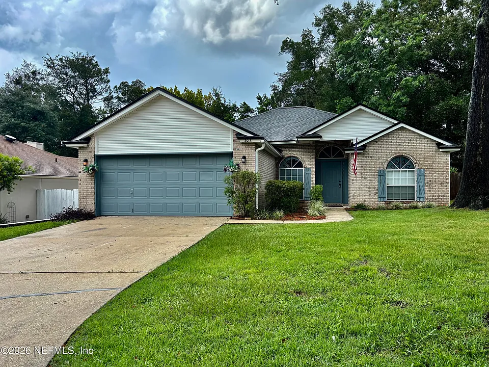 3018 Hickory Glen Dr