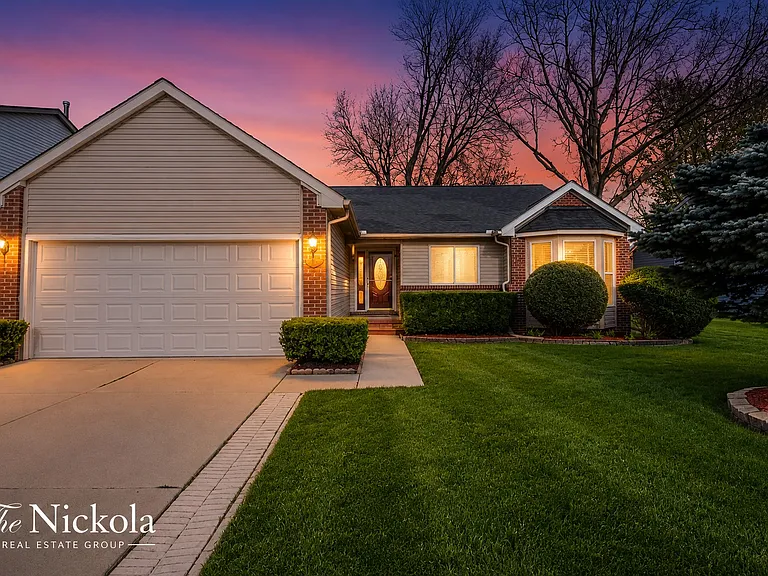 3132 Louis Dr — Photo 17