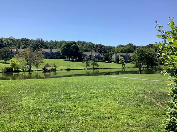 2nd image of 2302 Deer Run