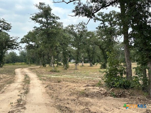 11296 Us Highway 87 W, La Vernia, TX 78121