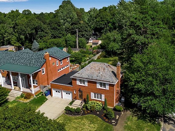 5th image of 220 High Park Blvd