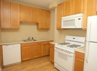 1552 W Arthur Ave APT 2, Chicago, IL 60626