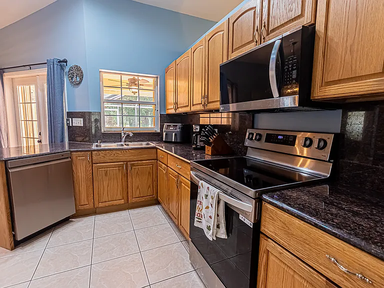 1193 SW Live Oak Cv — Photo 5