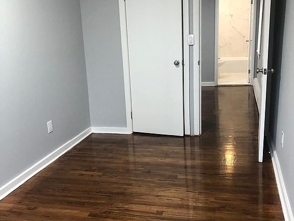 4th image of 8 Salem St #2