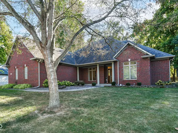 5276 Oakbrook Dr, Plainfield, IN 46168