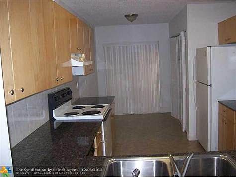 5th image of 1100 SW 111th Ter