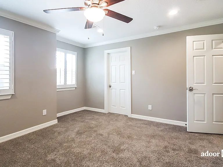 10329 Rockcrest Dr — Photo 14