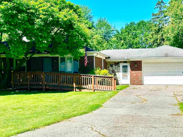 37195 Jordan St, Clinton Township, MI 48036